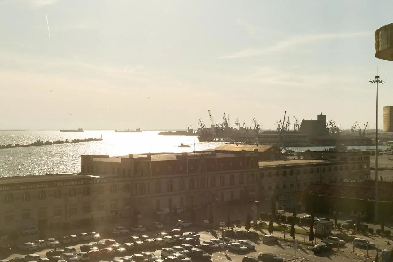 סלוניקי Sea & The City